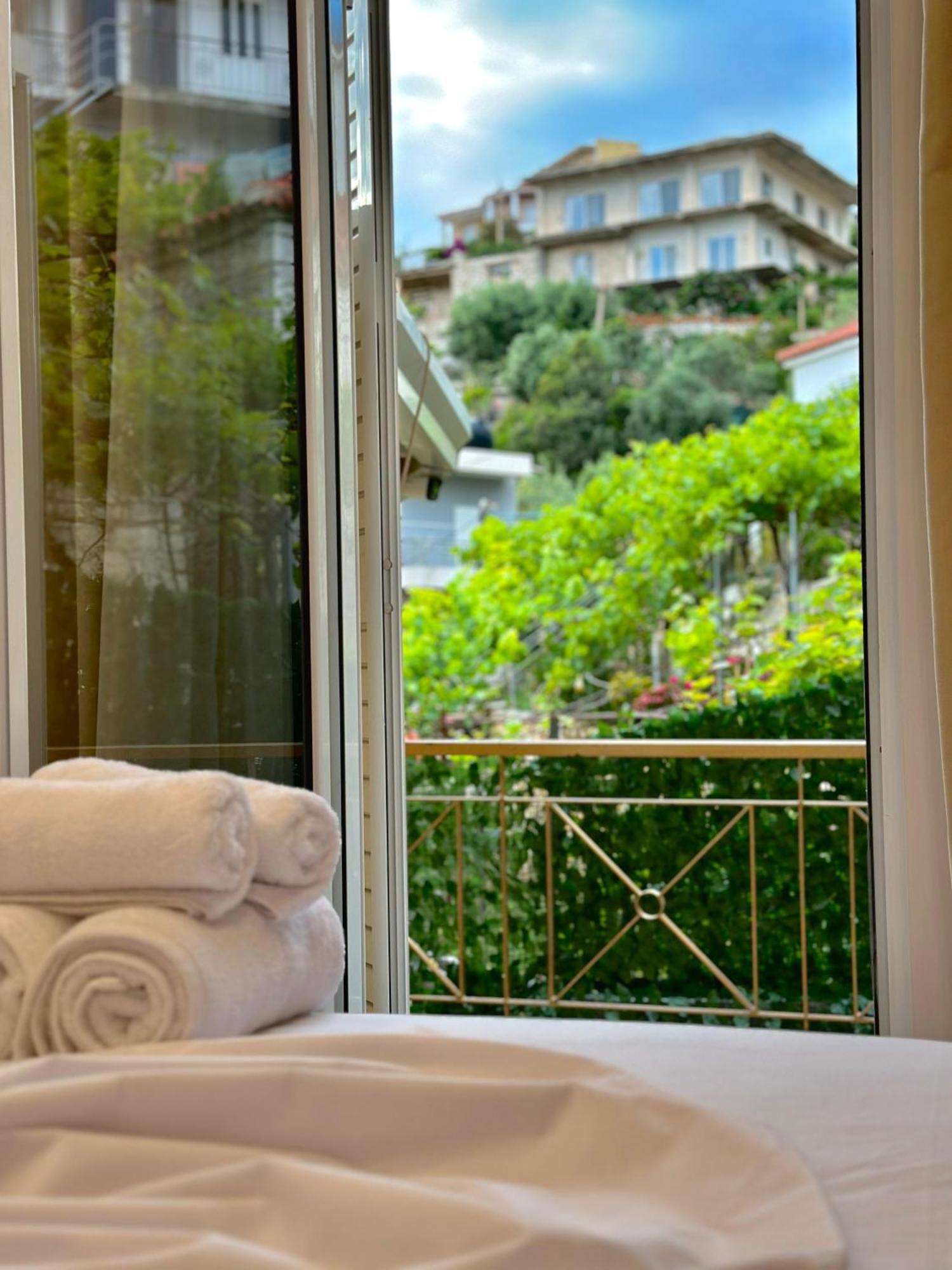 Lido Apartments Himara Kültér fotó